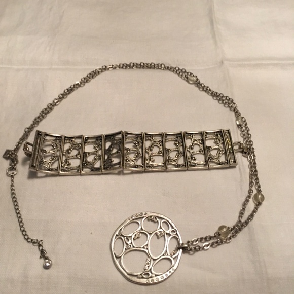 A&C Silver Metal & Crystal Necklace & Bracelet - Picture 3 of 3